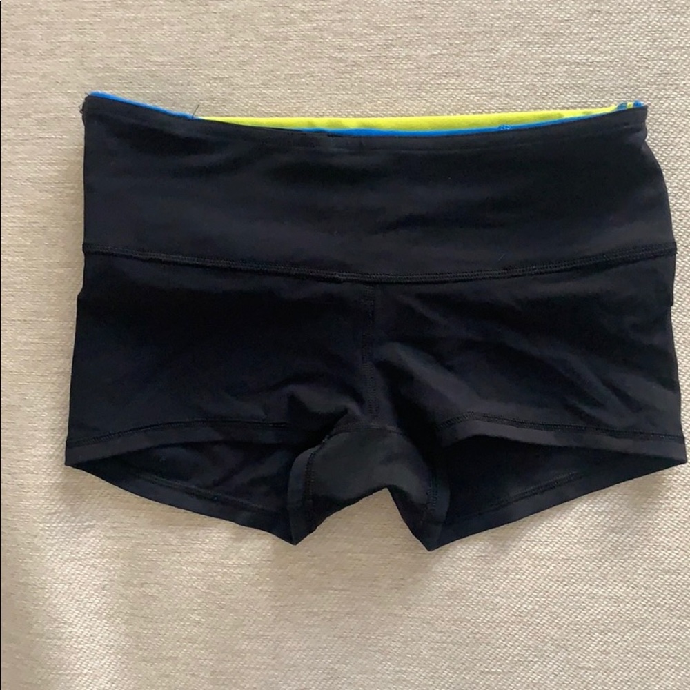 Reversible Lululemon spandex shorts size 6